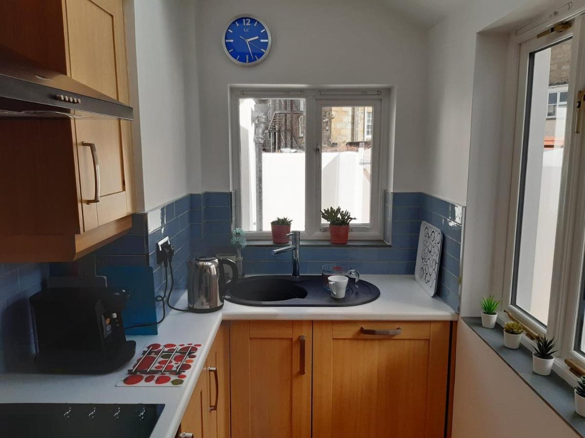 Sanderling - Grade 2 Listed Georgian Townhouse By The Sea Пензанс Екстериор снимка