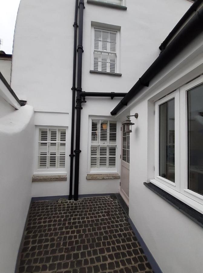 Sanderling - Grade 2 Listed Georgian Townhouse By The Sea Пензанс Екстериор снимка